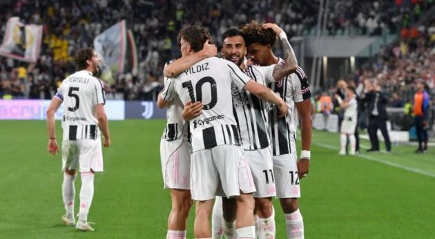 Cầu thủ Juventus ăn mừng chiến thắng quan trọng trước Udinese tại Serie A