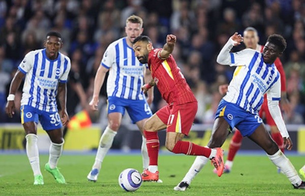 Dàn sao Liverpool thể hiện sự thất vọng sau trận thua Brighton ở Premier League.