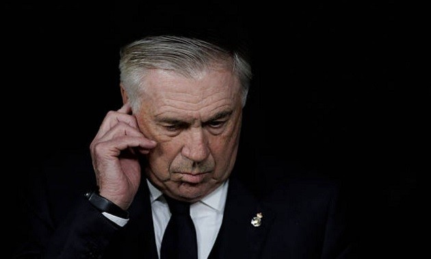 HLV Carlo Ancelotti trên đường rời Real Madrid để nhận nhiệm vụ dẫn dắt đội tuyển Brazil.
