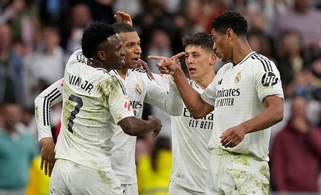 Kylian Mbappe trong màu áo Real Madrid, ngôi sao sáng được kỳ vọng.