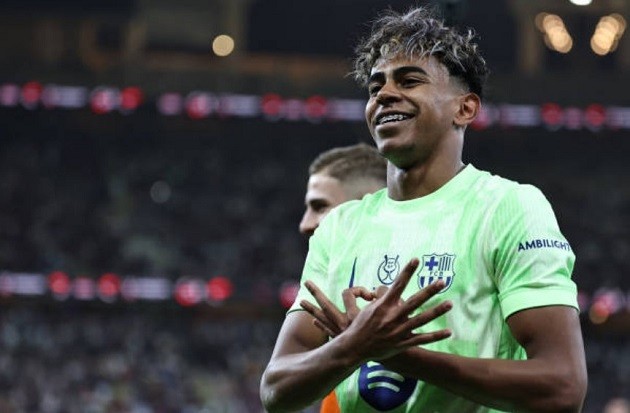 Lamine Yamal thi đấu cho Barcelona - Ngôi sao trẻ sắp gia hạn hợp đồng