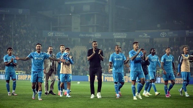 Napoli hòa Parma 0-0, cuộc đua vô địch Serie A còn tiếp diễn